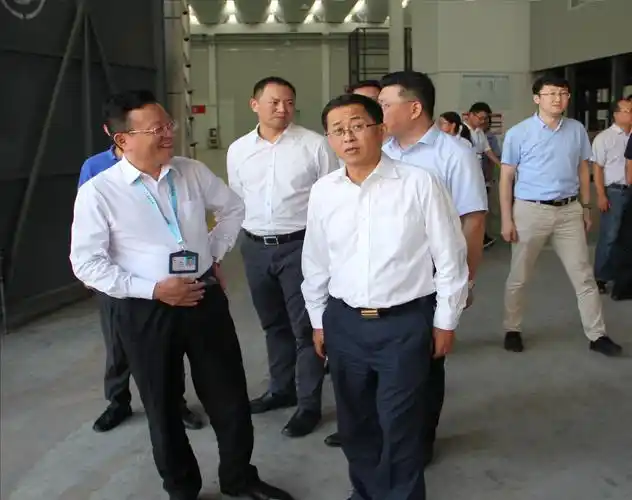 市领导杨崇华,王建国等一行莅临中联,进行节前安全生产督查