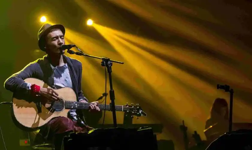 朴树的《猎户星座》这张专辑,让我们发现年轻的时光已经远去,但依旧