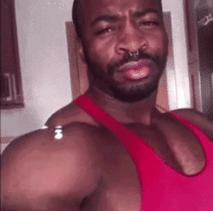 蕾哈娜撩汉视频已经被肌肉男玩坏了,笑死我了哈哈哈哈哈