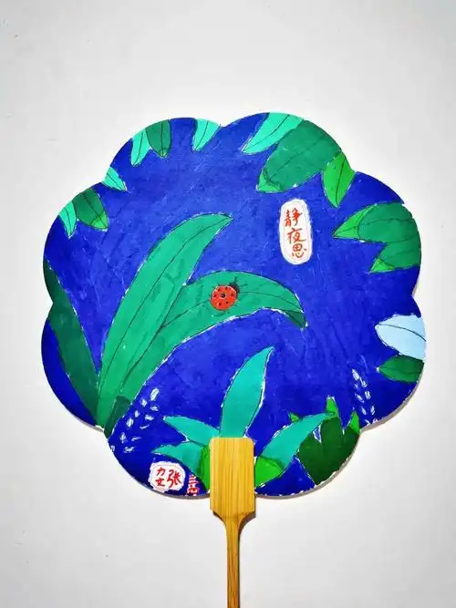 超惊艳济南市舜玉小学手绘创意扇面画