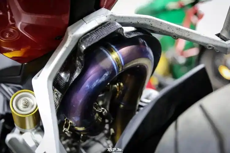 motorrad改装作业:ducati 959 panigale akrapovic天蝎全段钛合金排气