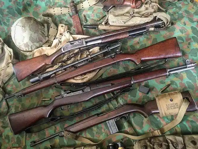 春田步枪图集要想打的准必须拉大栓