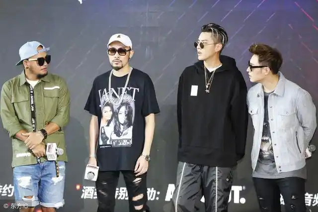 嘻哈第二季正在如常全面海选,不过多加了一条,就是选手之前不可以有黑