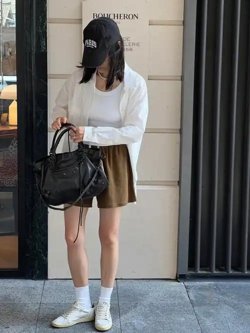 ootd白衬衫配短裤