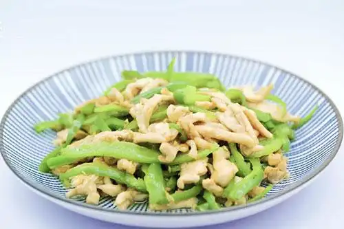 青椒鸡丝做法大全 家常青椒鸡丝的做法介绍