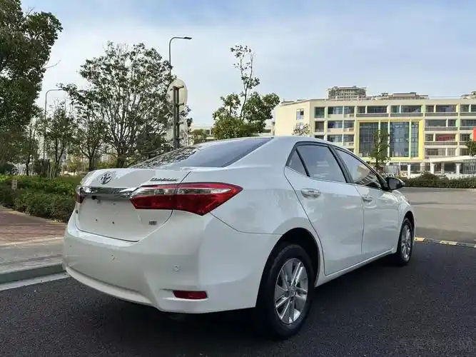 丰田卡罗拉高配售价:4.x万元上牌日期:丰田卡罗拉 高配 售 - 抖音