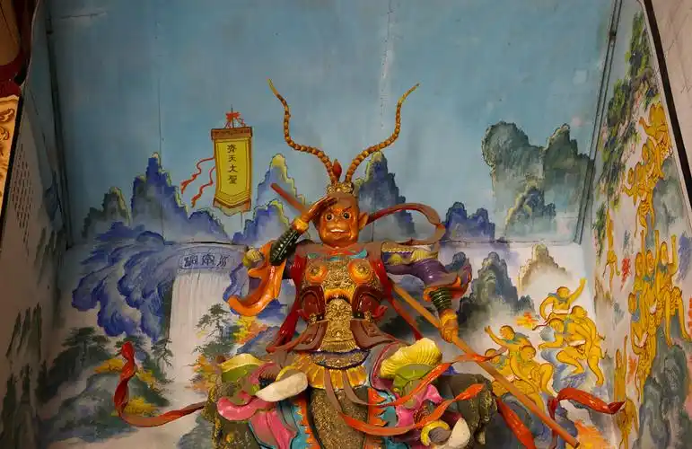 秦岭山脚下的庙宇--罕见的供奉着孙悟空