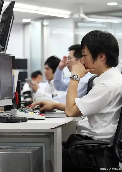 零零后被领导辱骂后起诉获赔100元,网友:零零后天选整顿职场人