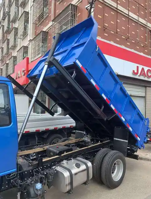 jac江淮工程车康铃g3小自卸33m货箱可出入地库