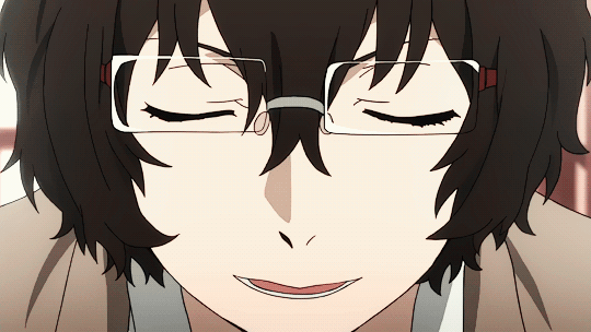 动漫扶眼镜室内gif动图_动态图_表情包下载_soogif