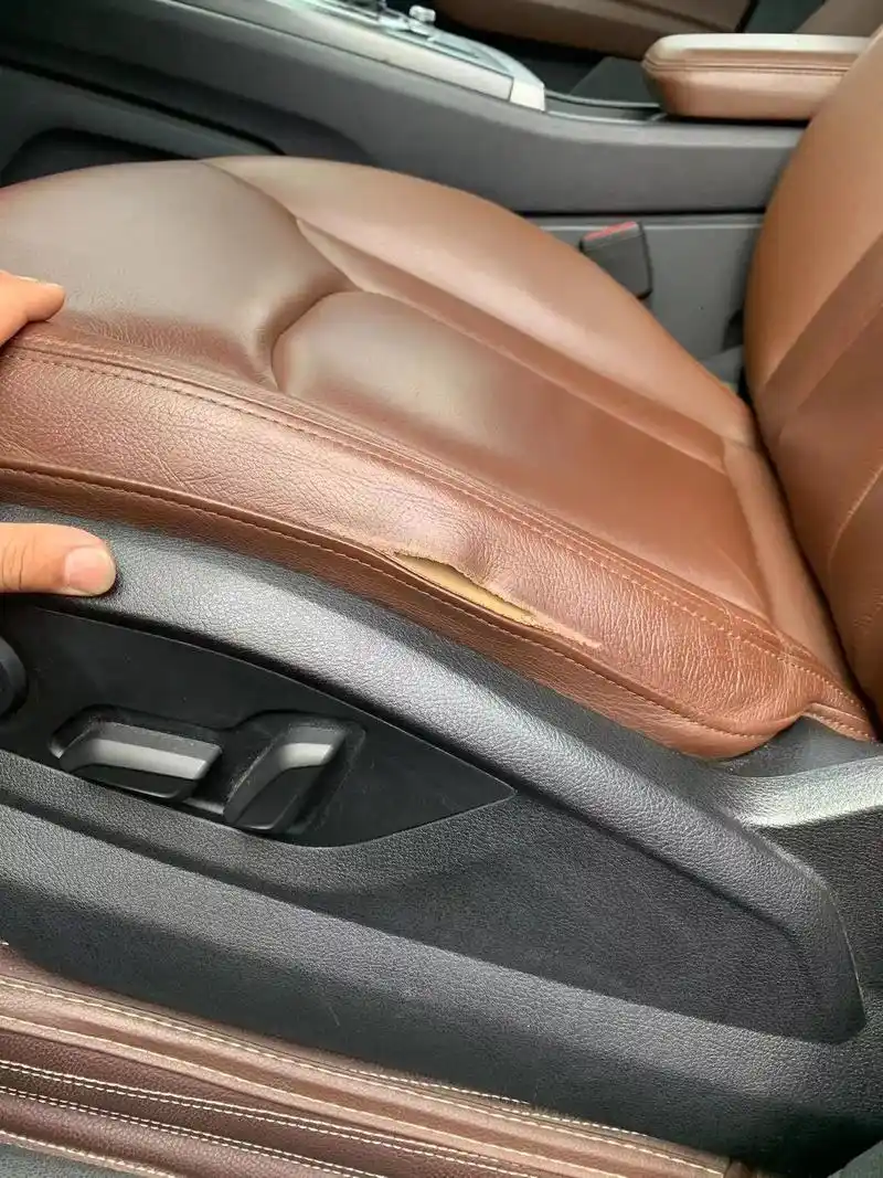 奥迪q7主副驾驶座椅磨损.如果你的奥迪q7是16款以后的车, - 抖音