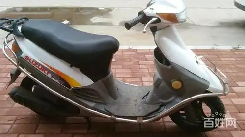 金城50踏板燃油助力车