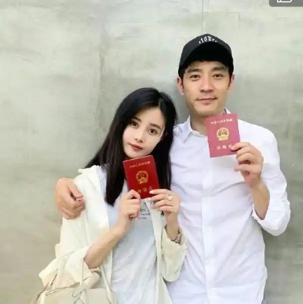 回顾李光洁:娶过郝蕾爱过王珞丹负了殷桃,没想到却娶小12岁的她