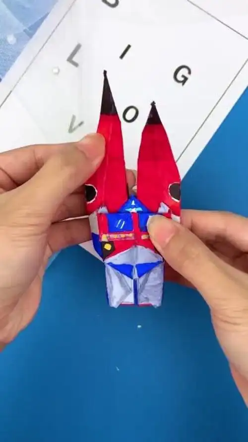 折纸擎天柱来了这样做的真是太好玩了