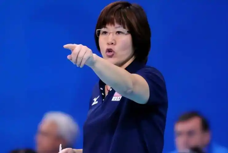 女排天才张锦文,对澡堂阿姨大打出手,郎平将其开除,后来怎样?