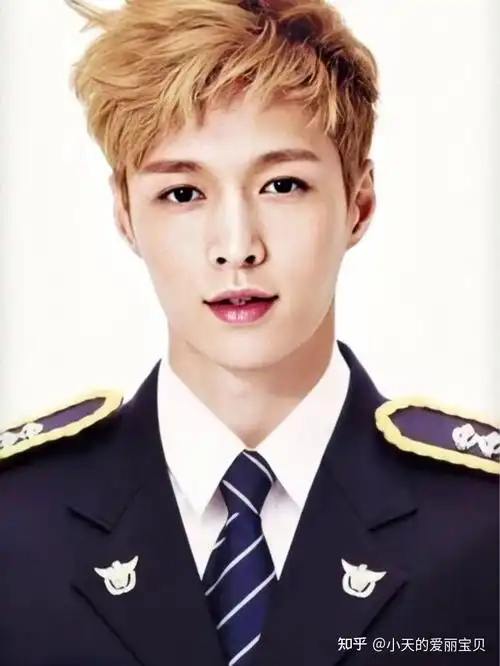 各位爱丽萌有没有exo的证件照呀