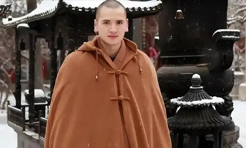 汉杰与父母僵持三年誓要剃度为僧,如愿后摇身一变成为"中国最帅和尚"