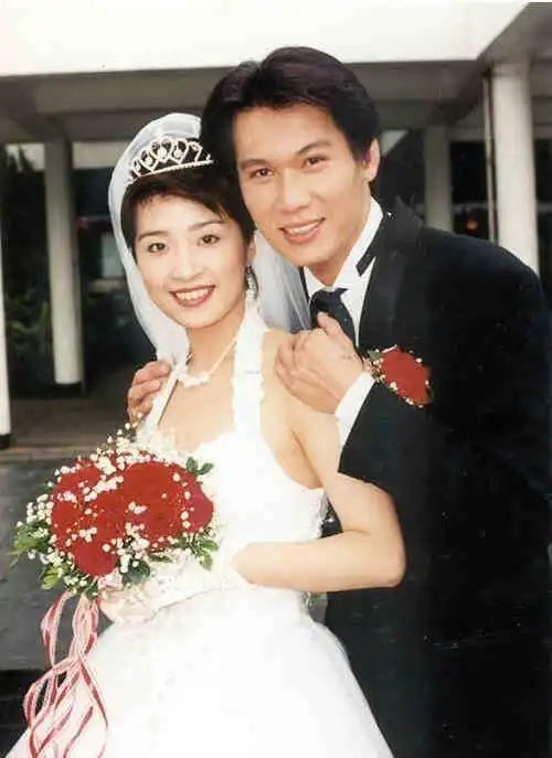 恭喜!48岁"最帅展昭"甄志强获邀成为亚姐评委,曾两度恋上富婆