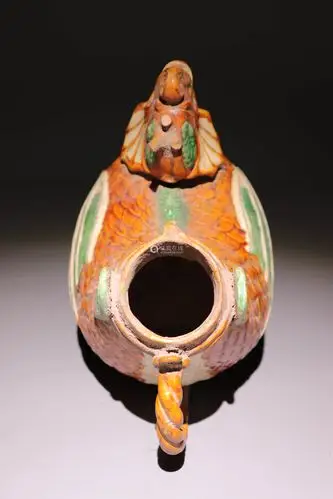 辽三彩摩羯鱼型壶 liao three color capricorn pot