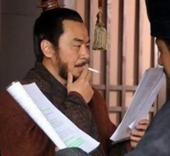 明星片场抽烟:忍了四爷,也躲过了曹操,看到唐僧,好猥琐!