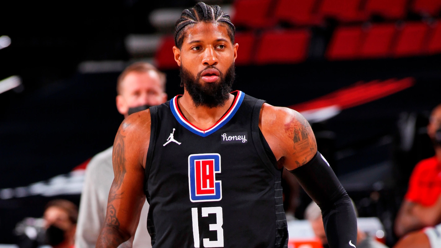 接受采访的保罗-乔治再次表达对这支快船的忠诚:"我在这非常舒适"乔治