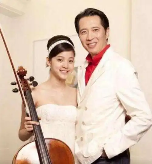 为给老公传宗接代,患癌仍坚持生娃,娜比妈妈傅娟不为人知的一面