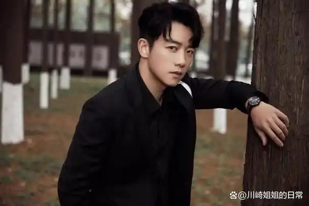 41岁胡歌对比37岁郑恺老天赏饭吃与科班毕业的演技一目了然