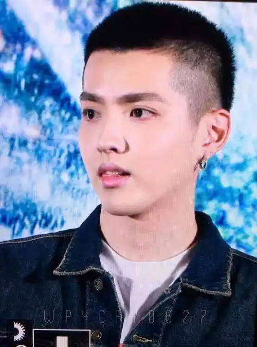 (鹿晗↓)当然你也可以