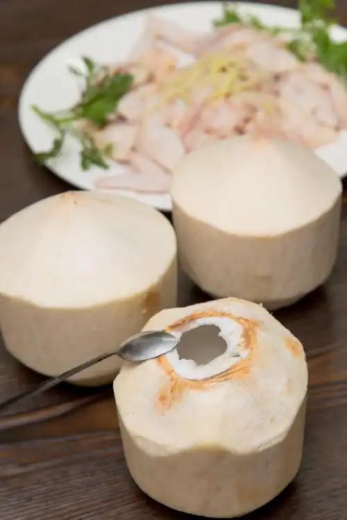 三只椰子,一只鸡