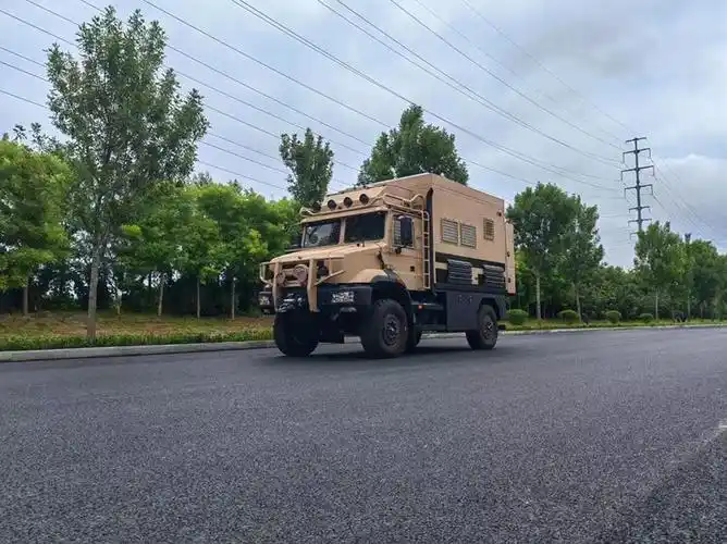 一汽雪鹰重卡房车__用户3734516778459_懂车帝