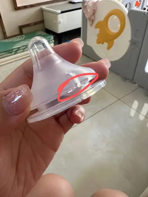 新版国产贝亲奶嘴千万别买!不排气!