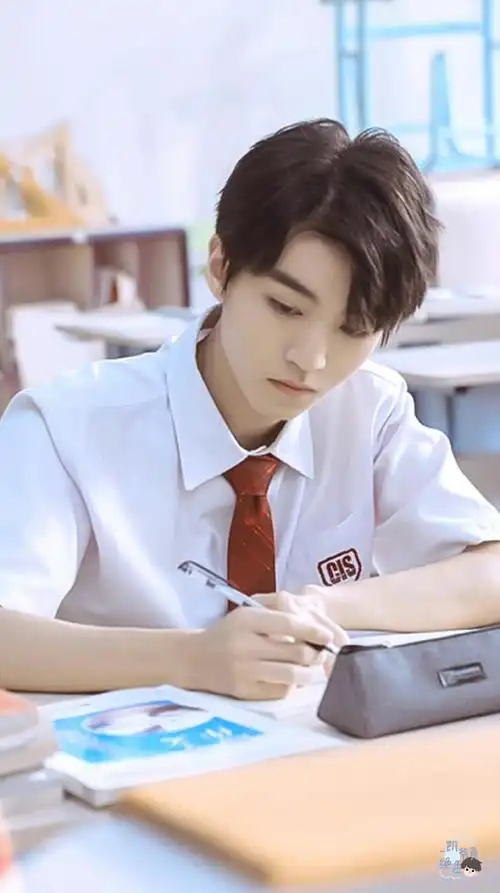 王俊凯24岁生日快乐#15岁的宋仁宗,李想,林惊羽16岁的夏常安17岁的