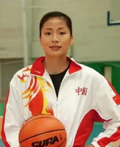 和400斤的姚明睡觉是什么体验妻子叶莉床中间必须留条缝