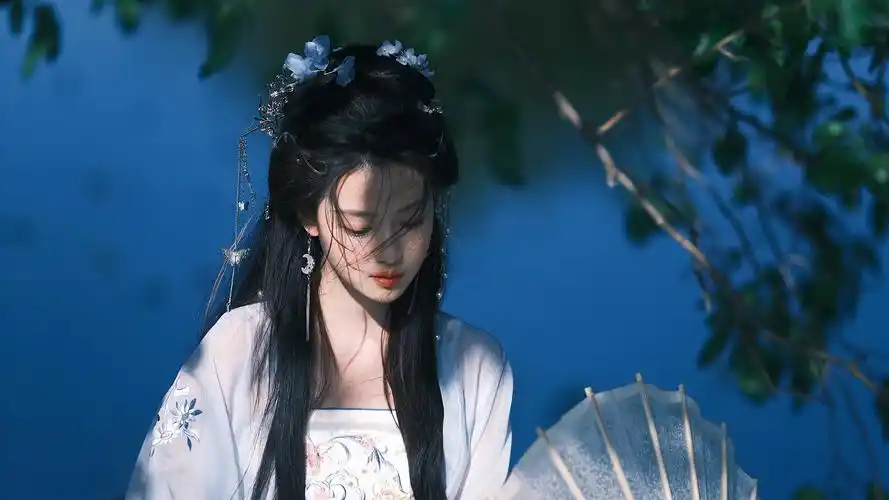 古风白衣美女壁纸,唯美高清,免费下载,装点你的电脑桌面