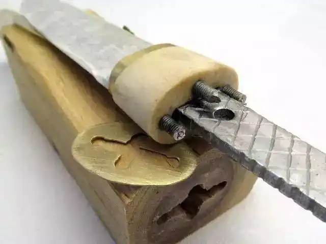 小技能教你如何做一把小猎刀的刀柄