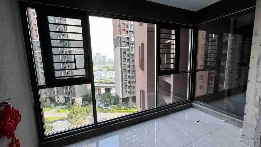 广东广州封阳台安装哪家好,广东广州新房防蚊封阳台封门窗设计价格