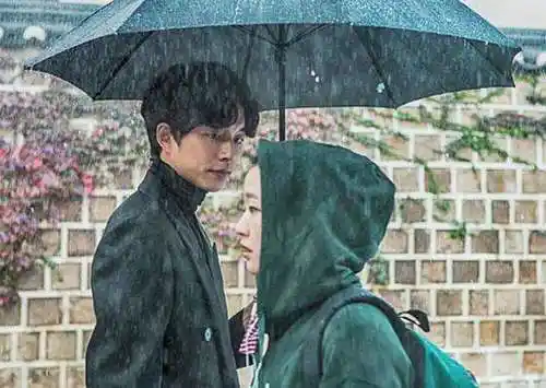 擦肩而过的说说文案发朋友圈说说