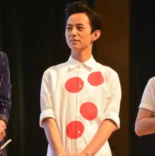 原创八位瘦成纸人的男明星皮包骨瘦如柴各有各的悲伤