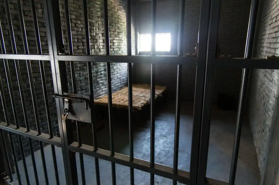 我国监狱对于那些不愿意离开的犯人是怎么处理的?有哪些规定?