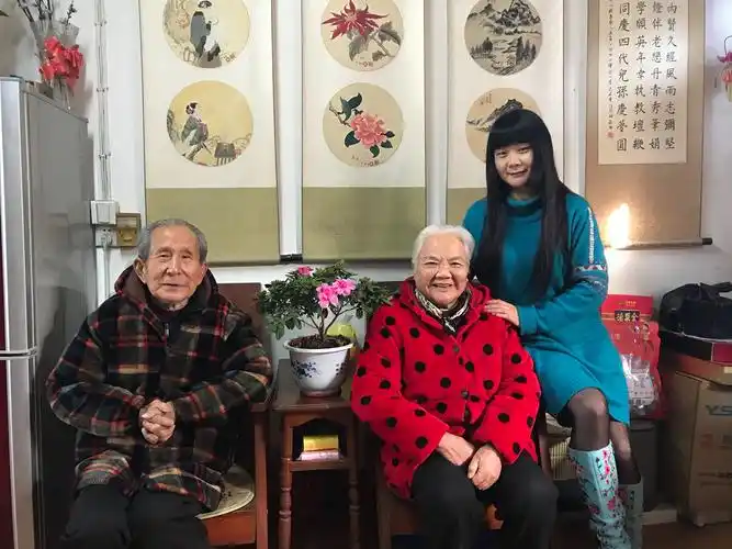 鹤发童颜老母亲康而寿