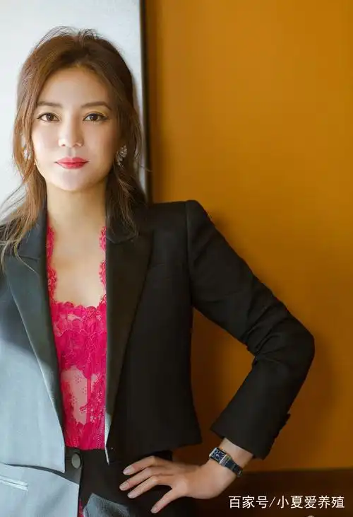 赵薇的图片(著名演员昨晚去世)