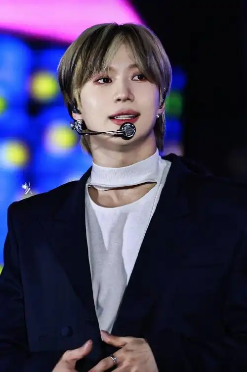 泰民12p这一组拍的也很有感觉～cr:logo