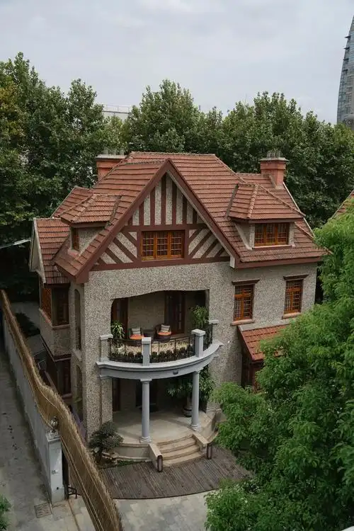 武康大楼一间房3050万,到底谁在买上海老洋房?