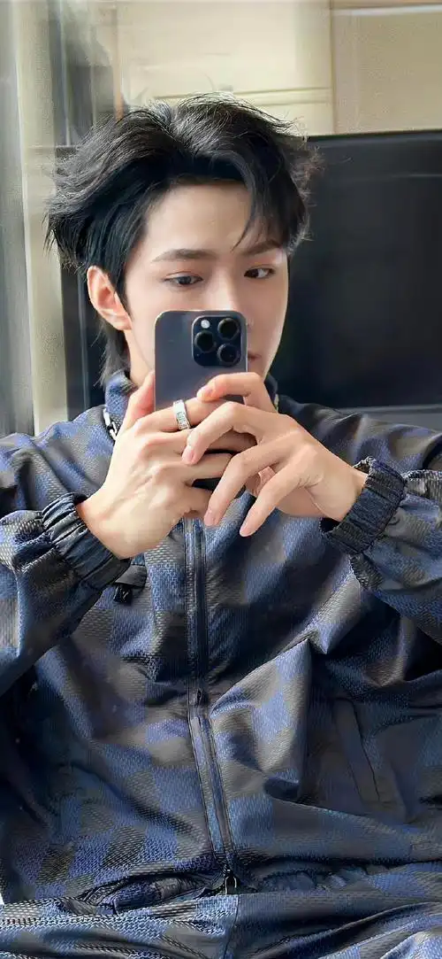 你的男朋友刘耀文壁纸来啦