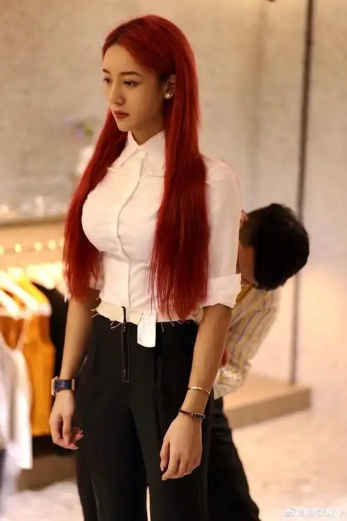 95后健身教练陈莹莹,一年夺8冠,称成年人的世界没有谁是容易的