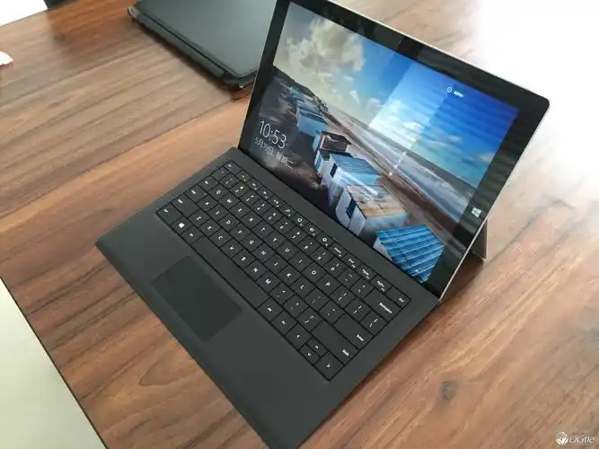 【已出谢谢】出微软surface pro3 i7 256g,含丰富配件!