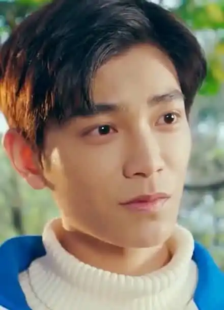 丁禹兮的学生装,这个大男孩的笑容,有没有撩到你?