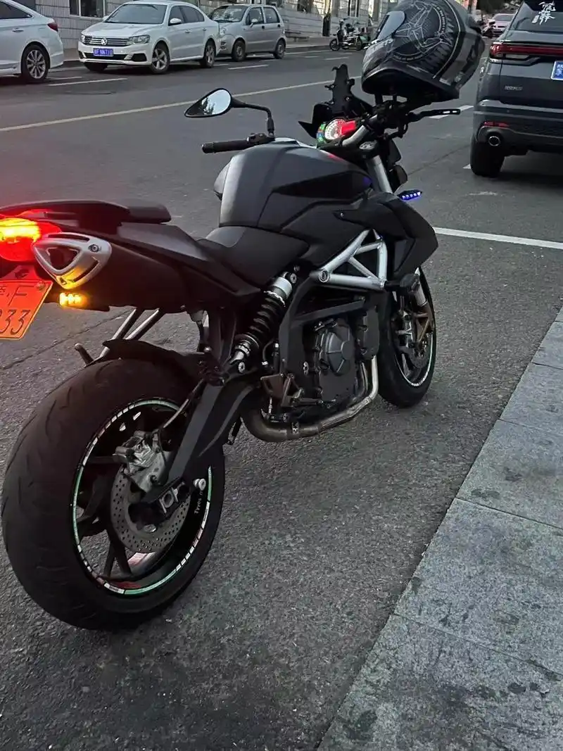 机车男孩忍痛割爱哈哈.爆改贝纳利黄龙600 17年tnt 款 - 抖音