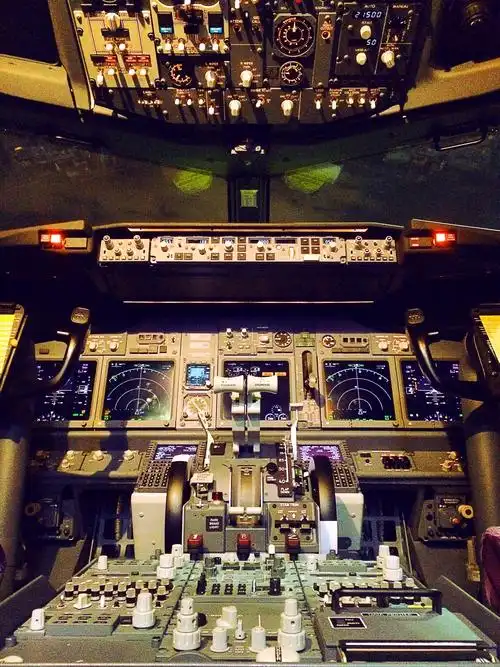 737驾驶舱