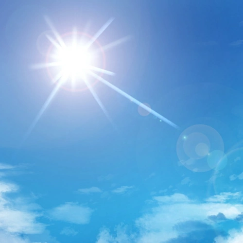 烈日当空 太阳在左方